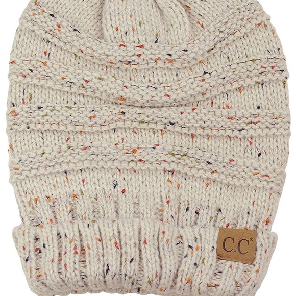 ?OAT Woman’s Slouch Beenie hat *NWT*